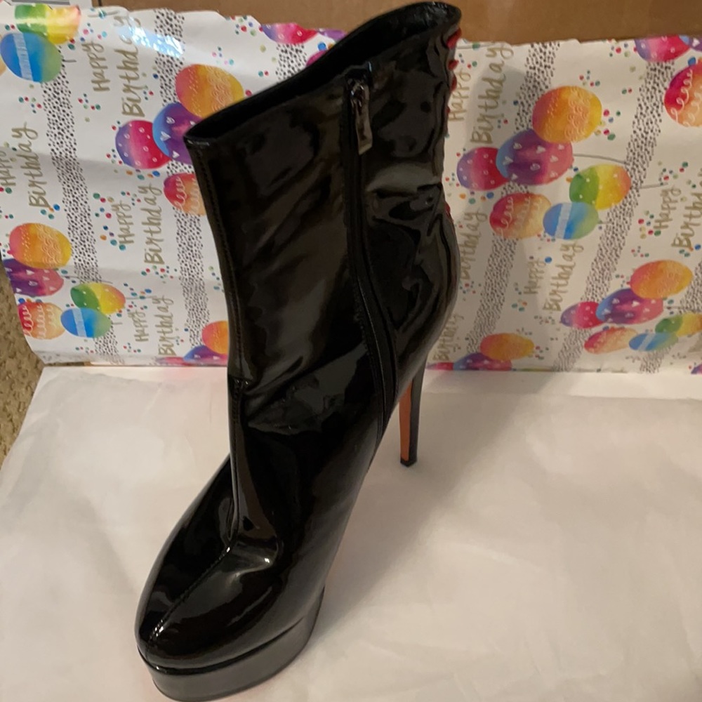 Round toe platform shiny k…a… boots, first back